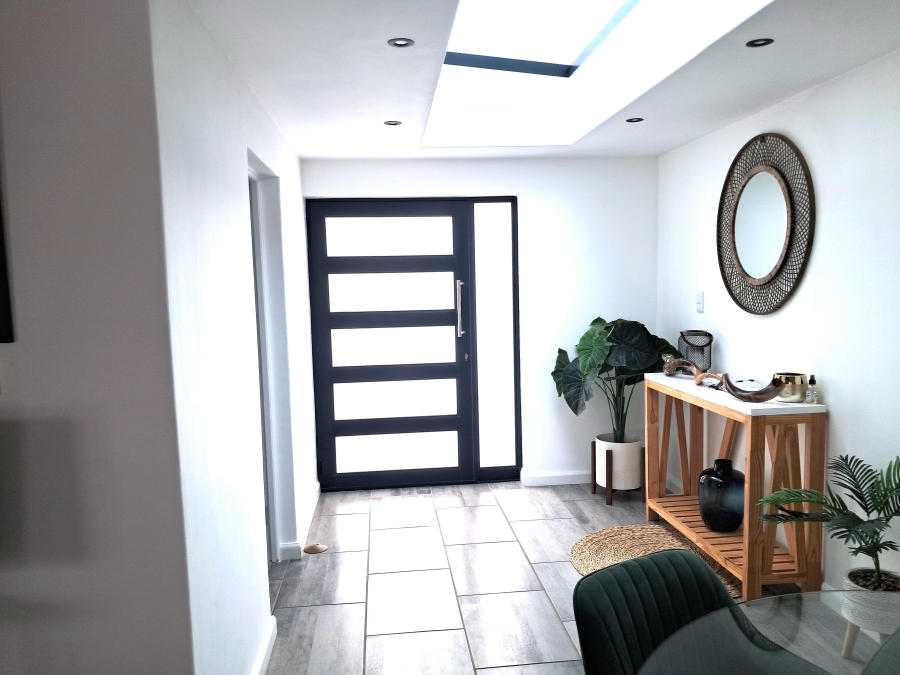 To Let 3 Bedroom Property for Rent in Shelley Point Western Cape